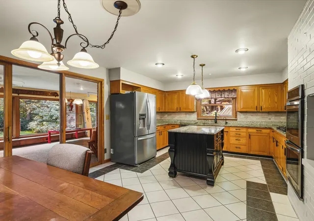 Photo 4 of Single family home for sale at 4007 Landstrom Rd, Rockford, IL 61114 | MLS# 12742715 | Listing updated on 2026-09-05