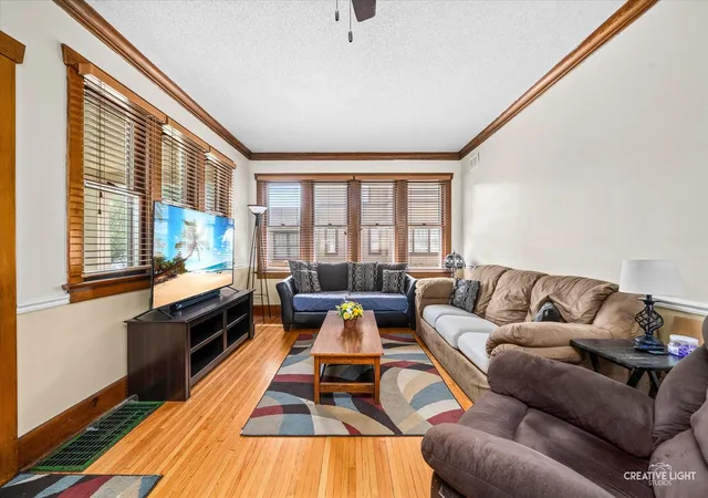 Photo 3 of Single family home for sale at 450 Arlington Ave, Elgin, IL 60120 | MLS# 12742730 | Listing updated on 2026-09-23