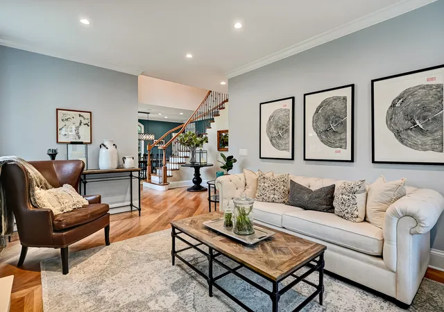 Photo 3 of Single family home for sale at 121 S Stough St, Hinsdale, IL 60521 | MLS# 12742731 | Listing updated on 2026-09-16