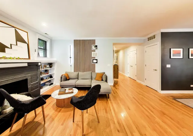 Photo 4 of Condo for sale at 747 W Cornelia Ave #N1, Chicago, IL 60657 | MLS# 12742757 | Listing updated on 2026-09-30