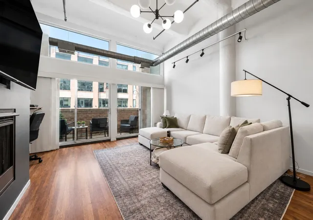 Photo 2 of Condo for sale at 1000 W Washington Blvd #216, Chicago, IL 60607 | MLS# 12742846 | Listing updated on 2026-09-14