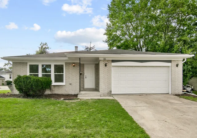 Photo 1 of Single family home for sale at 326 S Minerva Ave, Glenwood, IL 60425 | MLS# 12743034 | Listing updated on 2026-09-23