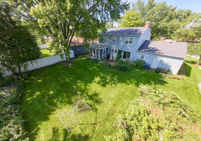Photo 3 of Single family home for sale at 130 Ebbesen Dr, De Kalb, IL 60115 | MLS# 12743116 | Listing updated on 2026-09-23
