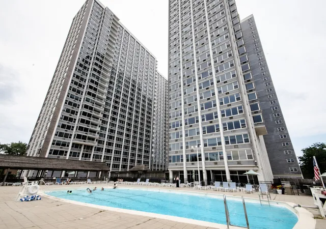 Photo 3 of Condo for sale at 4250 N Marine Dr #1010, Chicago, IL 60613 | MLS# 12743149 | Listing updated on 2026-09-06