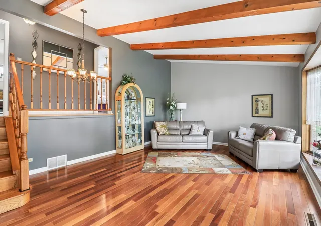 Photo 4 of Single family home for sale at 1058 Seymour Ave, Des Plaines, IL 60016 | MLS# 12743164 | Listing updated on 2026-10-05