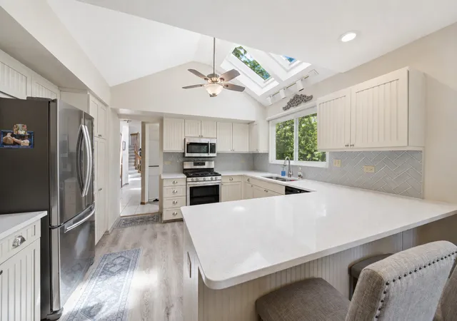 Photo 4 of Townhouse for sale at 20091 Tam O Shanter Ct, Olympia Fields, IL 60461 | MLS# 12743192 | Listing updated on 2026-09-12