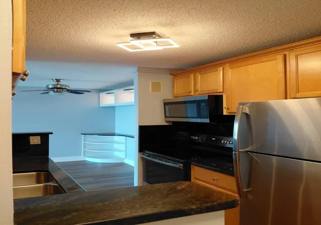 Photo 4 of Condo for sale at 1043 S York Rd #610, Bensenville, IL 60106 | MLS# 12743206 | Listing updated on 2026-09-24