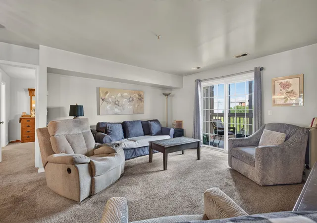 Photo 3 of Condo for sale at 20335 S Rainford Dr #1B, Frankfort, IL 60423 | MLS# 12743226 | Listing updated on 2026-10-02