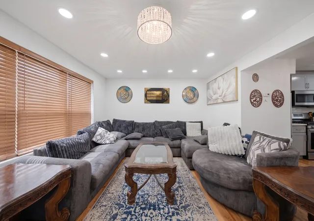 Photo 4 of Single family home for sale at 9342 S 76th Avenue, Hickory Hills, IL 60457 | MLS# 12743257 | Listing updated on 2026-09-30