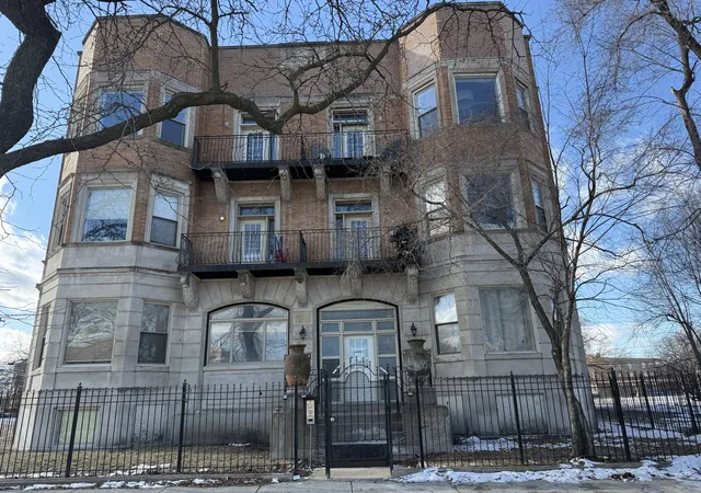 Photo 1 of Condo for sale at 5014 S King Dr #2E, Chicago, IL 60615 | MLS# 12743313 | Listing updated on 2026-10-22