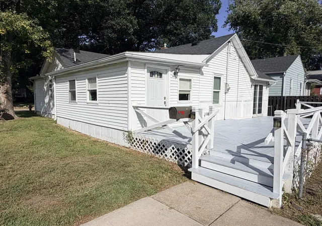 Photo 1 of Single family home for sale at 811 S Monroe St, Streator, IL 61364 | MLS# 12743336 | Listing updated on 2026-09-14