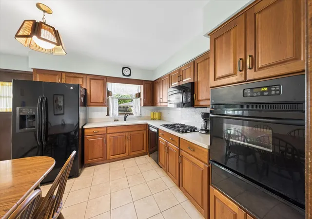 Photo 3 of Single family home for sale at 7041 Springside Ave, Downers Grove, IL 60516 | MLS# 12743347 | Listing updated on 2026-10-06