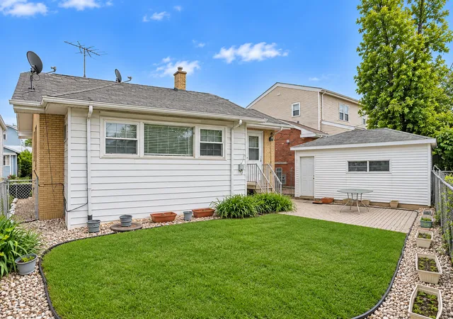 Photo 2 of Single family home for sale at 10958 S Esmond St, Chicago, IL 60643 | MLS# 12743350 | Listing updated on 2026-09-28
