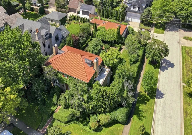 Photo 2 of Single family home for sale at 432 N Ashland Ave, Park Ridge, IL 60068 | MLS# 12743372 | Listing updated on 2026-09-06
