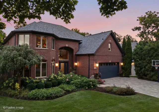 Photo 1 of Single family home for sale at 372 S Kenilworth Ave, Elmhurst, IL 60126 | MLS# 12743377 | Listing updated on 2026-09-30
