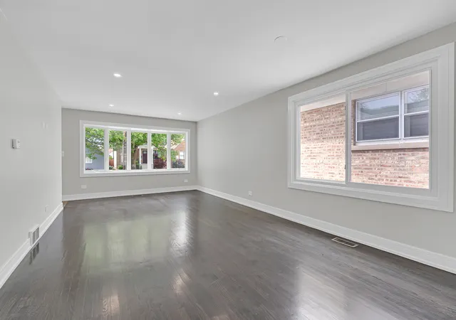 Photo 3 of Single family home for sale at 5505 N Nagle Ave, Chicago, IL 60630 | MLS# 12743399 | Listing updated on 2026-09-03