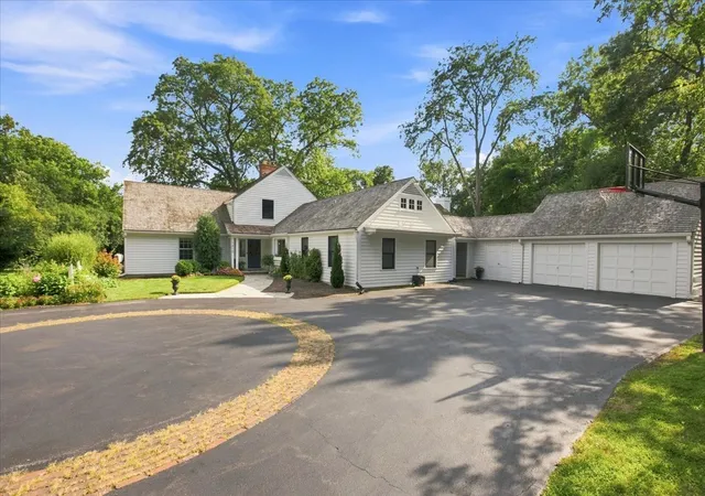 Photo 3 of Single family home for sale at 1810 South Ln, Northbrook, IL 60062 | MLS# 12743482 | Listing updated on 2026-10-04