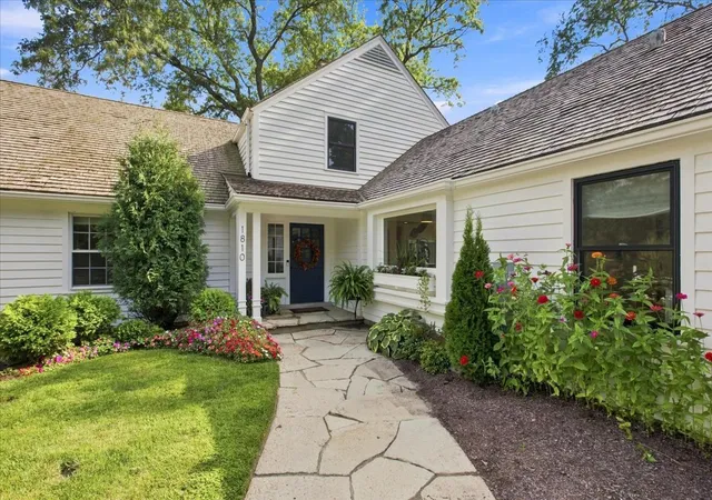Photo 3 of Single family home for sale at 1810 South Ln, Northbrook, IL 60062 | MLS# 12743482 | Listing updated on 2026-10-04