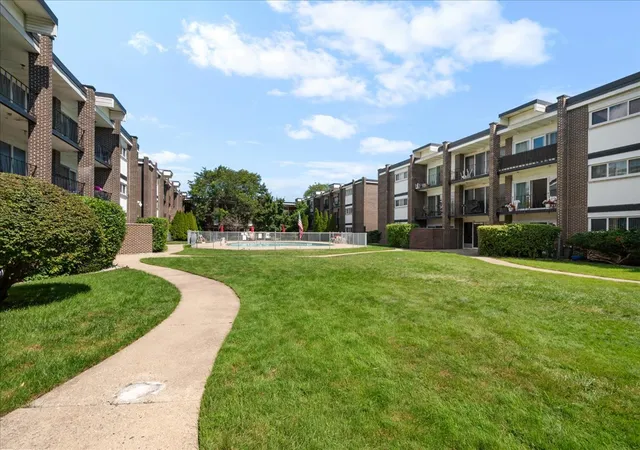 Photo 3 of Condo for sale at 10101 Cherry Pkwy #M8, Skokie, IL 60076 | MLS# 12743527 | Listing updated on 2026-10-02