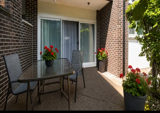 Listing Photo 5 - Condo for sale in building located at 10101 Cherry Pkwy, Skokie, IL 60076 - Unit #M8