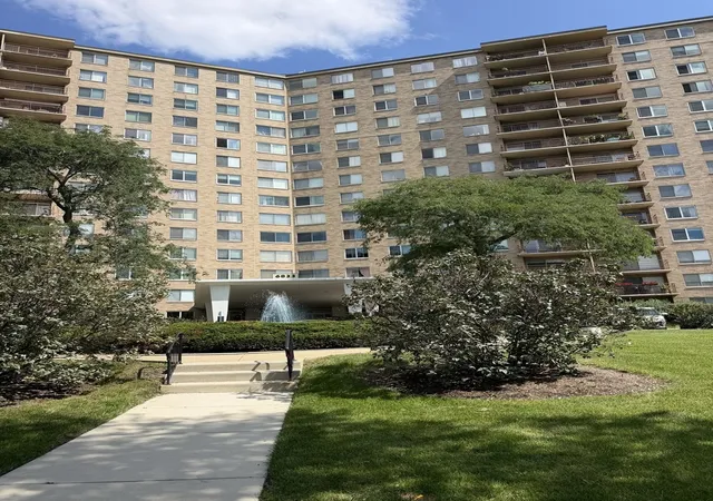 Photo 1 of Condo for sale at 6833 N Kedzie Ave #801, Chicago, IL 60645 | MLS# 12743594 | Listing updated on 2026-09-16