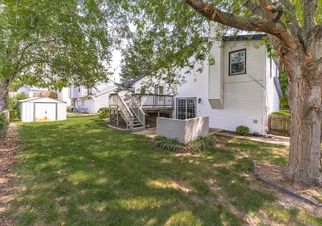 Photo 3 of Single family home for sale at 207 Greenleaf Dr, Bloomington, IL 61704 | MLS# 12743638 | Listing updated on 2026-09-25