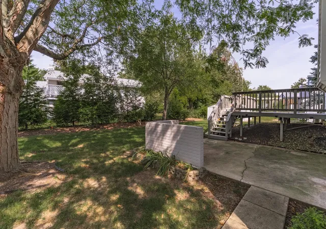 Photo 4 of Single family home for sale at 207 Greenleaf Dr, Bloomington, IL 61704 | MLS# 12743638 | Listing updated on 2026-09-25