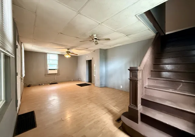 Photo 3 of Single family home for sale at 504 S East St, Clinton, IL 61727 | MLS# 12743642 | Listing updated on 2026-09-13