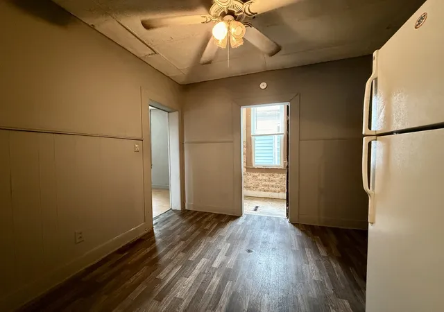 Photo 4 of Single family home for sale at 504 S East St, Clinton, IL 61727 | MLS# 12743642 | Listing updated on 2026-09-13