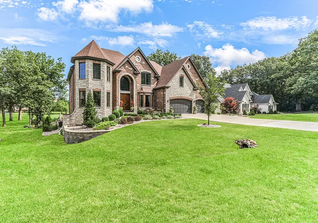 Photo 4 of Single family home for sale at 14151 131st Street, Lemont, IL 60439 | MLS# 12743657 | Listing updated on 2026-09-06