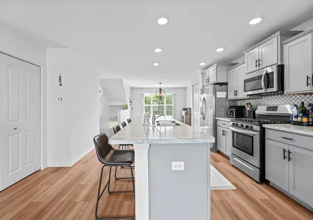 Photo 4 of Townhouse for sale at 2431 Upland Rd, Pingree Grove, IL 60140 | MLS# 12743696 | Listing updated on 2026-09-21