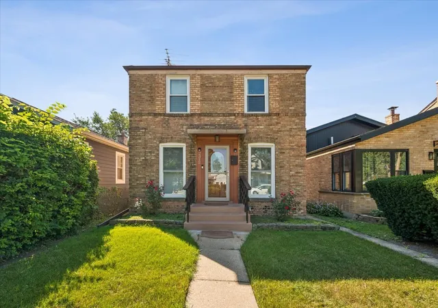Photo 1 of Single family home for sale at 2312 Emerson St, Evanston, IL 60201 | MLS# 12743728 | Listing updated on 2026-10-02
