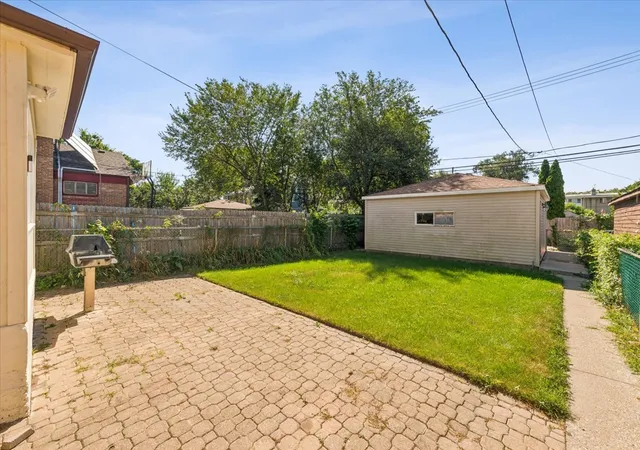 Photo 2 of Single family home for sale at 2312 Emerson St, Evanston, IL 60201 | MLS# 12743728 | Listing updated on 2026-10-02