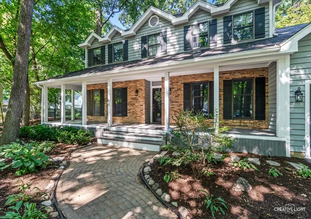 Photo 2 of Single family home for sale at 506 Pin Oak Ct, St. Charles, IL 60174 | MLS# 12743764 | Listing updated on 2026-09-06