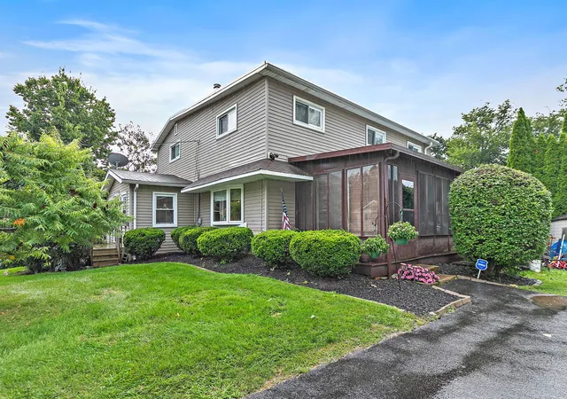 Photo 2 of Single family home for sale at 38 Elm Ave, Fox Lake, IL 60020 | MLS# 12743821 | Listing updated on 2026-09-14