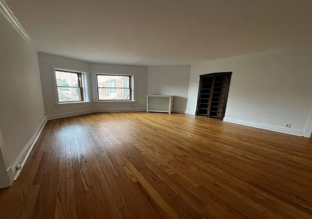 Listing Photo 3 - Condo for sale in building located at 5551 S Kimbark Ave, Chicago, IL 60637 - Unit #18
