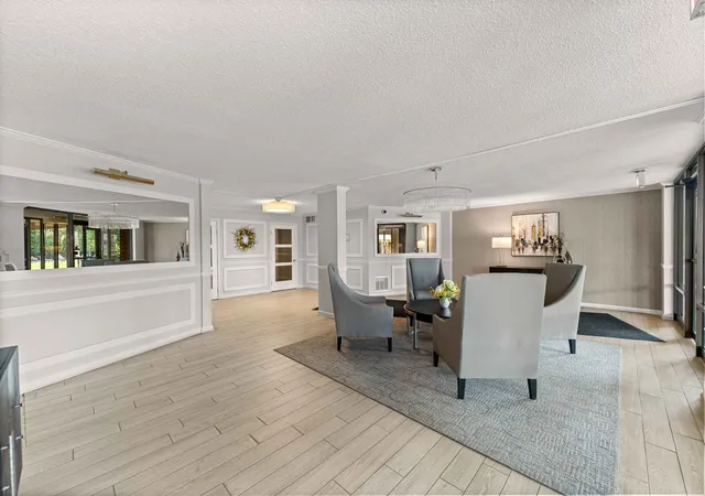 Listing Photo 3 - Condo for sale in building located at 2000 Saint Regis Dr, Lombard, IL 60148 - Unit #7D