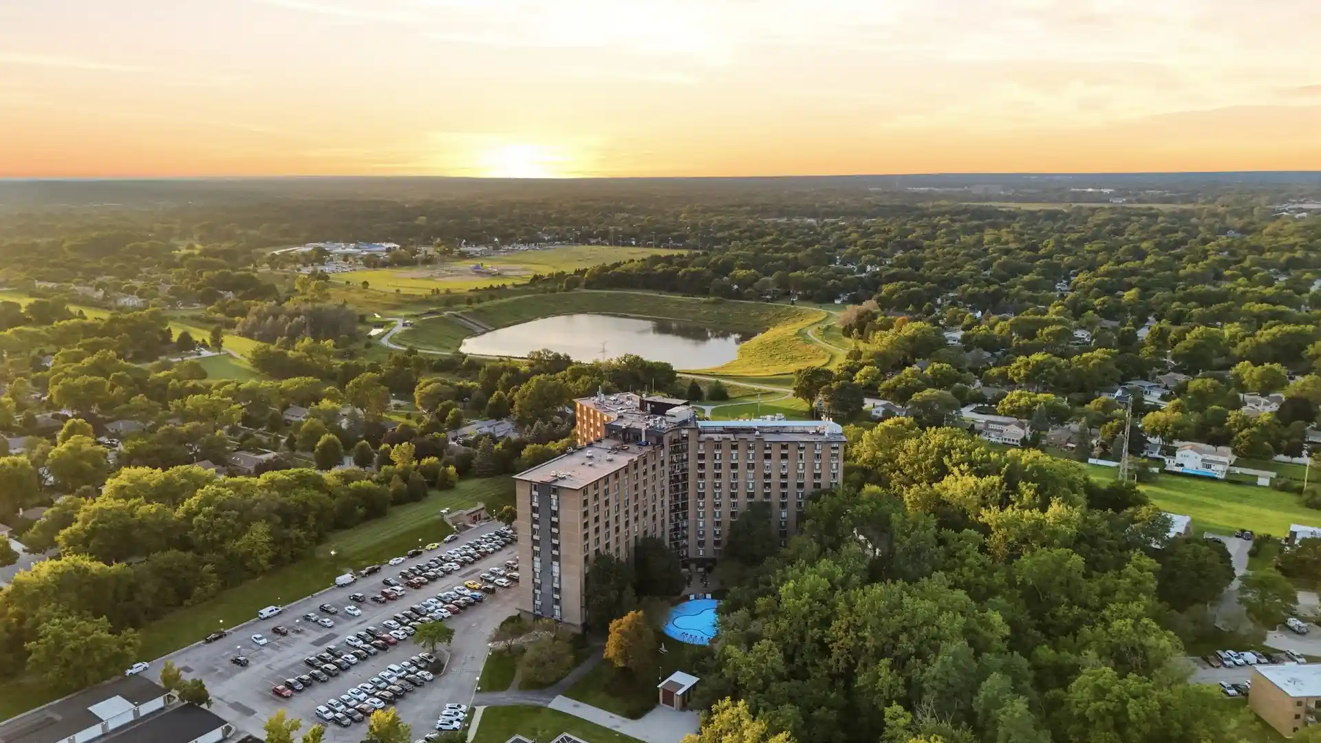 Listing Photo 41 - Condo for sale in 1 Renaissance Pl located at 1 Renaissance Pl, Palatine, IL 60067 - Unit #816