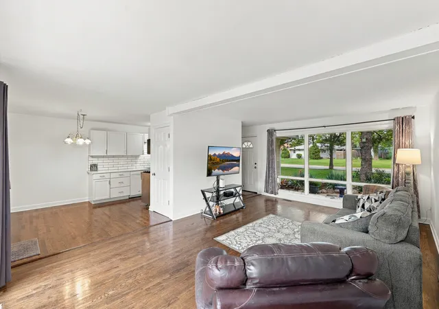 Photo 3 of Single family home for sale at 447 Keith Ave, Crystal Lake, IL 60014 | MLS# 12744025 | Listing updated on 2026-09-30