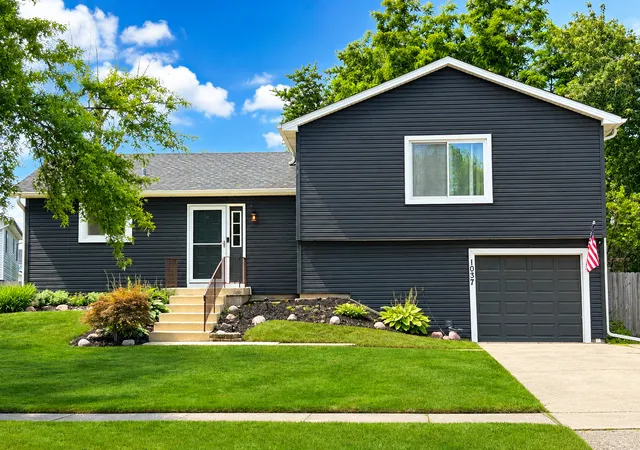 Photo 1 of Single family home for sale at 1037 Ridgewood Dr, Bolingbrook, IL 60440 | MLS# 12744029 | Listing updated on 2026-09-22