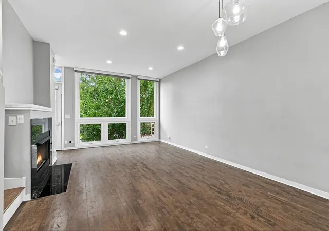 Photo 3 of Townhouse for sale at 1745 W Wellington Ave, Chicago, IL 60657 | MLS# 12744052 | Listing updated on 2026-10-01