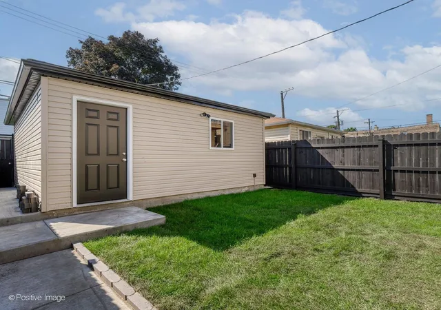 Photo 24 of Single family home for sale at 1522 N Avers Ave, Chicago, IL 60651 | MLS# 12744090 | Listing updated on 2026-09-02