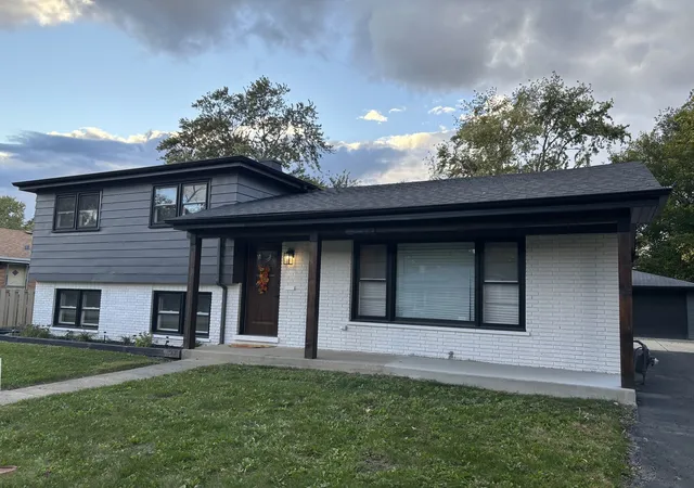 Single family home for sale at 15848 Wabash Ave, South Holland, IL 60473 | MLS# 12744092