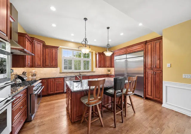 Photo 3 of Single family home for sale at 415 Ranch Rd, Wheaton, IL 60187 | MLS# 12744113 | Listing updated on 2026-09-17