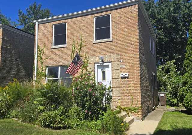 Photo 1 of Single family home for sale at 3836 Hull St, Skokie, IL 60076 | MLS# 12744119 | Listing updated on 2026-09-24