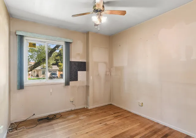 Photo 4 of Single family home for sale at 731 Nolan Ave, Glendale Heights, IL 60139 | MLS# 12744139 | Listing updated on 2026-09-16