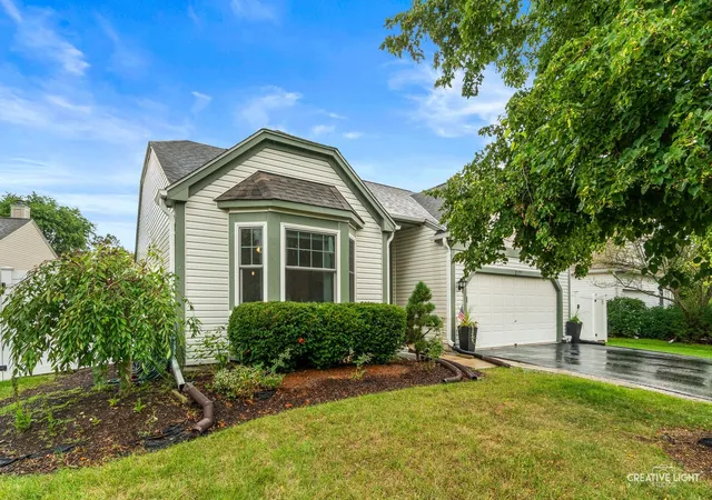 Photo 2 of Single family home for sale at 2377 Coral Cvs, Elgin, IL 60123 | MLS# 12744153 | Listing updated on 2026-09-14