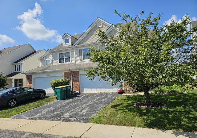Photo 2 of Multi family home for sale at 956 Bluebell Cir, Joliet, IL 60431 | MLS# 12744211 | Listing updated on 2026-09-06