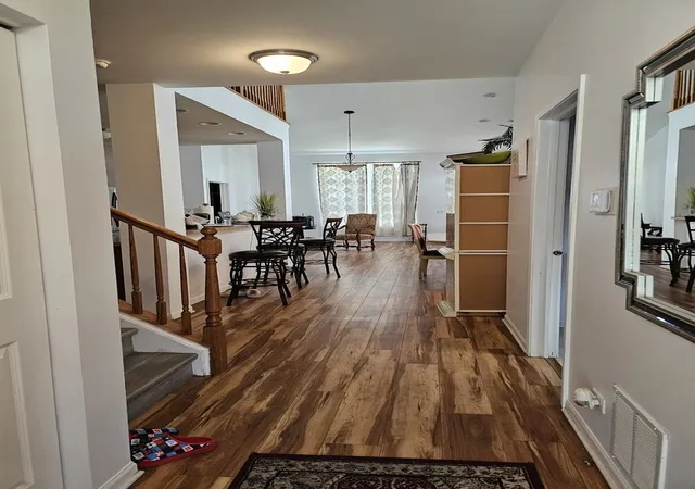 Photo 3 of House for sale at 956 Bluebell Cir, Joliet, IL 60431 | MLS# 12744211 | Listing updated on 2026-09-06