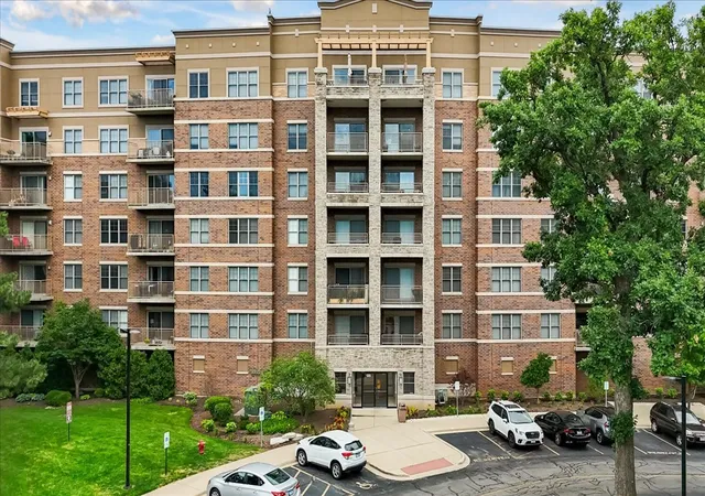 Condo for sale at 125 Lakeview Dr #403, Bloomingdale, IL 60108 | MLS# 12744217 | Listing updated on 2026-09-21